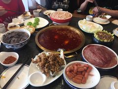 -小天鹅火锅·一线江景洪鼎旗舰店(洪崖洞店)