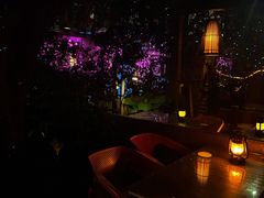 -城墙外BAR