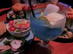 香浓蘑菇牛肉汉堡-bluefrog蓝蛙(皇庭广场店)