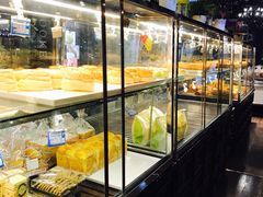 面包甜点陈列柜-米洛克欧洲蛋糕(西南路店)