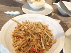 -江间有味·拼烧·鱼鲜·粤式靓汤(汉口江滩店)