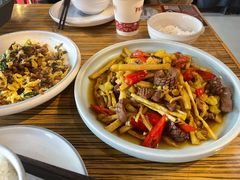 -有家川菜(宝山万达店)