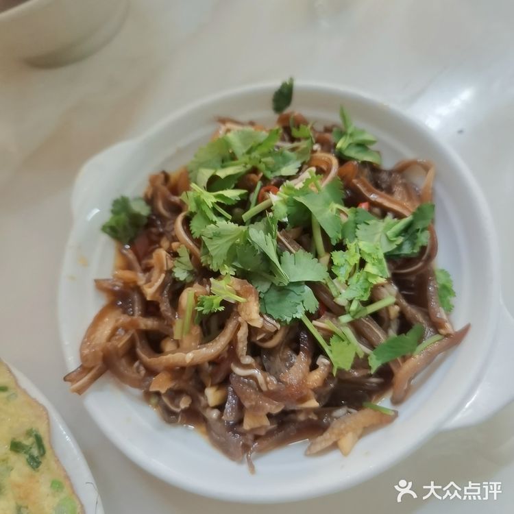 今天特意来这家店吃他们家的莲藕猪杂汤