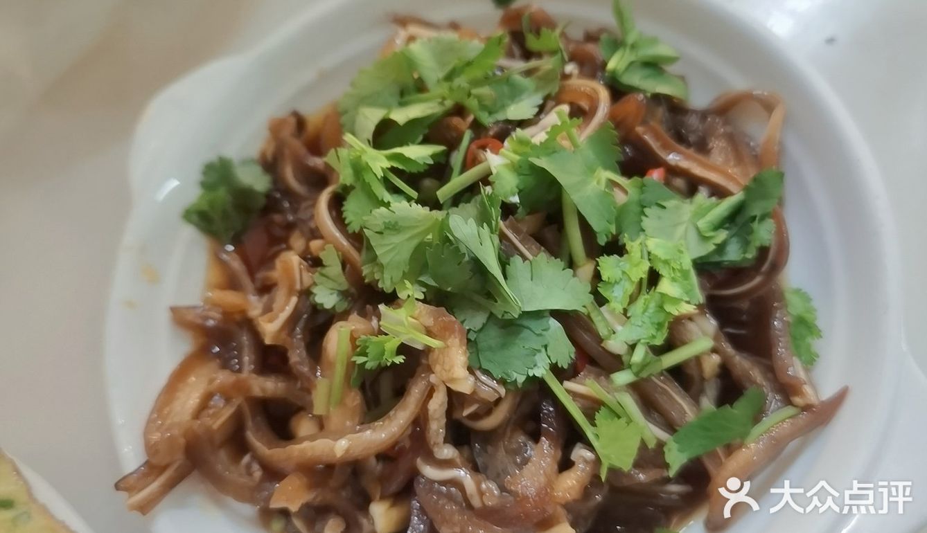 今天特意来这家店吃他们家的莲藕猪杂汤