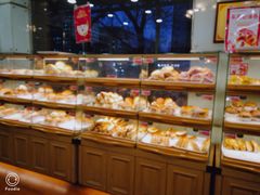 面包甜点陈列柜-新侨三宝乐面包店(崇文门店)