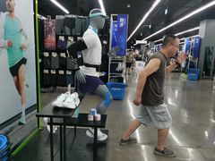 -迪卡侬(西华店)