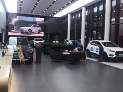 -上海华裕比亚迪4S店