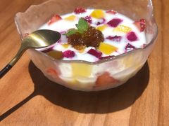 -POKEE VIA&Brunch·维娅(重庆来福士店)