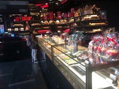 零售区-Salon de The de Joel Robuchon(外滩18号店)