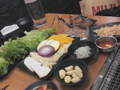 -肉甲韩国木炭烤肉(新壹街1店)