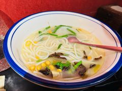 过桥米线-多味居(剪子巷店)