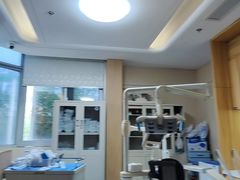 -上海仁爱医院口腔科 · 种植