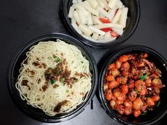 -巴厘龙虾·榜首油焖大虾(音乐学院·沿江酒馆店)