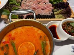 -红鼎豆捞·专注品质海鲜20年(宝丰路店)