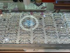 -上海网星眼镜批发·蔡司依视路官方授权(三叶眼镜城店)