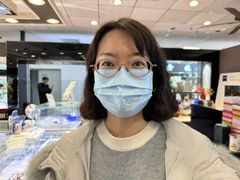-黄益静眼镜行