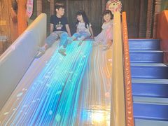 -蓝精灵乐园·世茂精灵之城主题乐园
