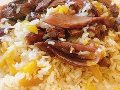 碎肉抓饭-牧场烧烤餐饮广场