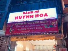 -Bánh Mì Huynh Hoa