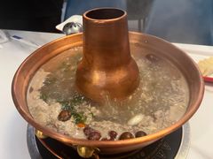 -毛辣果·贵州红酸汤牛肉火锅(西单店)