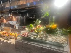 -飨食汇全日制餐厅·昆山皇冠假日酒店(九方店)