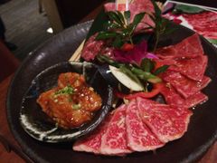 -焼肉まんぐう