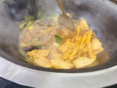 铁锅炖-北京龙庆四季香农家饭庄·灶台鱼·碳烤虹鳟鱼(龙庆峡店)