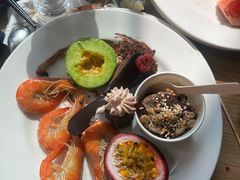 -怡咖啡海鲜自助餐厅(浦东香格里拉店)