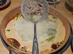 -洱火云南酸菜牛肉火锅(石景山当代商城店)