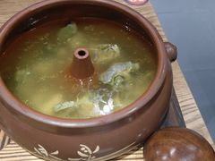 建水汽锅鸡小份-麦麦山云南菜(复地活力城店)