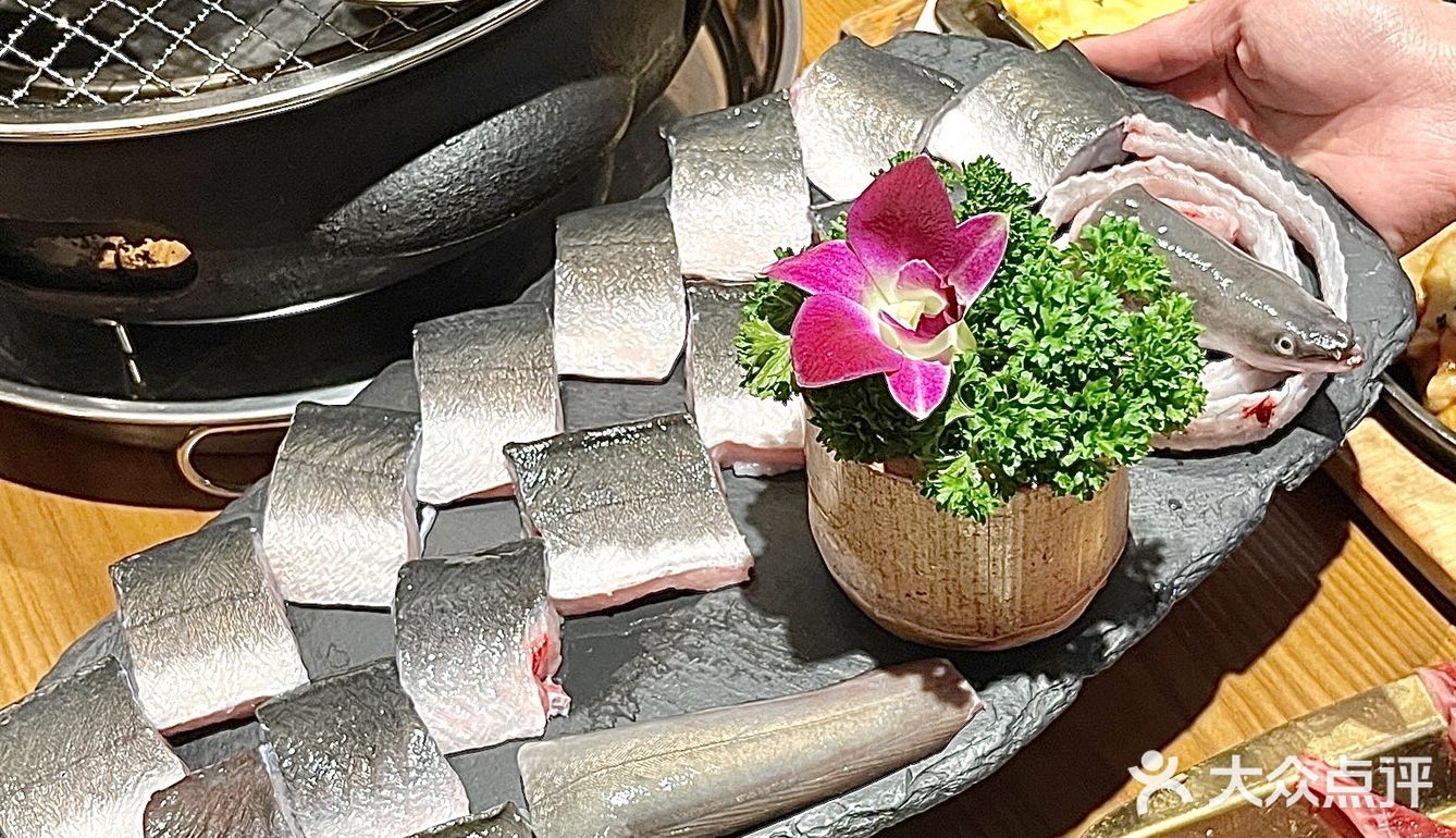 这口鳗鱼是真的狠狠拿捏了…