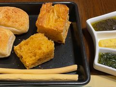 餐前面包配葡萄香醋-安妮意大利餐厅(日坛店)