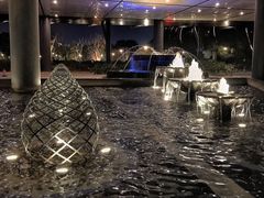 -上海滴水湖皇冠假日酒店