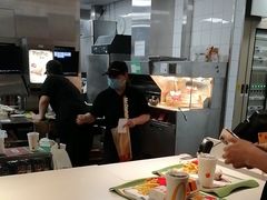 -麦当劳(轻轨曹杨路店)