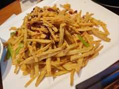 -莲餐厅·湖北菜·潜江小龙虾店(愚园路店)