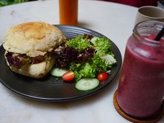 -The Daily Fix Cafe