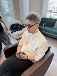 点击看大图 -乐绅男士高端假发定制
