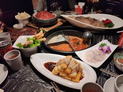 -热火朝天鲜切牛肉火锅(南强街巷店)