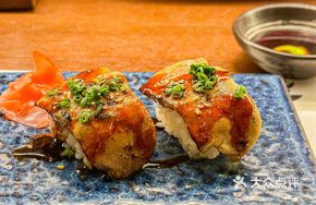 Foie Gras Hand Roll