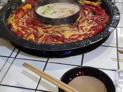 -财二舅火锅招待所