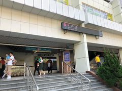 -锦江乐园(地铁站)