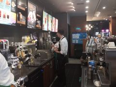 -星巴克(上海虹桥新天地二店)