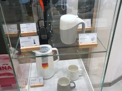 -杭州中沃沃尔沃4S店(滨江区店)