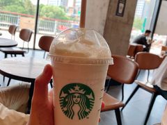 -星巴克(潍坊泰华广场店)