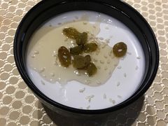 哈萨克酸奶-巴扎美食·新疆菜·西域歌舞表演餐厅(新疆大厦店)
