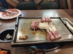 -香猪坊韩国烤肉专属门店(魏公村店)