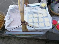 街头挑担卖的松花糕-蔺大妈松花糕