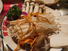 -喜悦小串丹东小黄牛海鲜烧烤大排档(民主广场店)