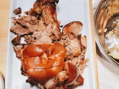 卷饼夹肘子-沸腾鱼乡(知春路分店)