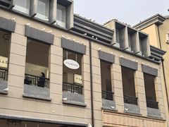 -王府井奥莱临潼小镇(临潼店)